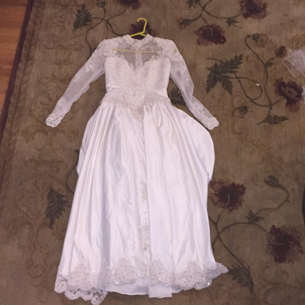 Wedding Gown with Wedding Headpiece